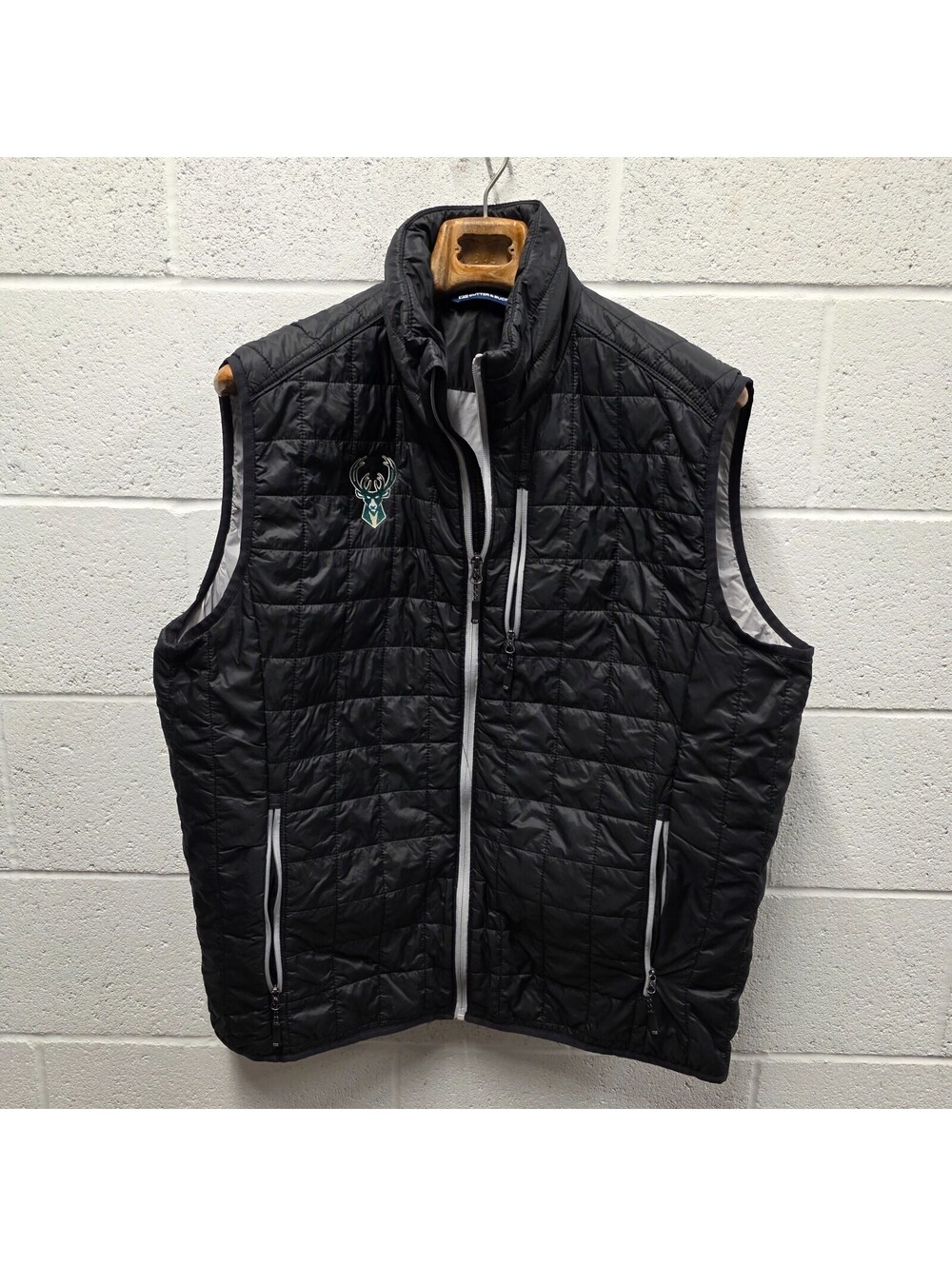 Milwaukee Bucks cutter buck vest Cutter & Buck Charter  Full-Zip Mens 24x32 XL